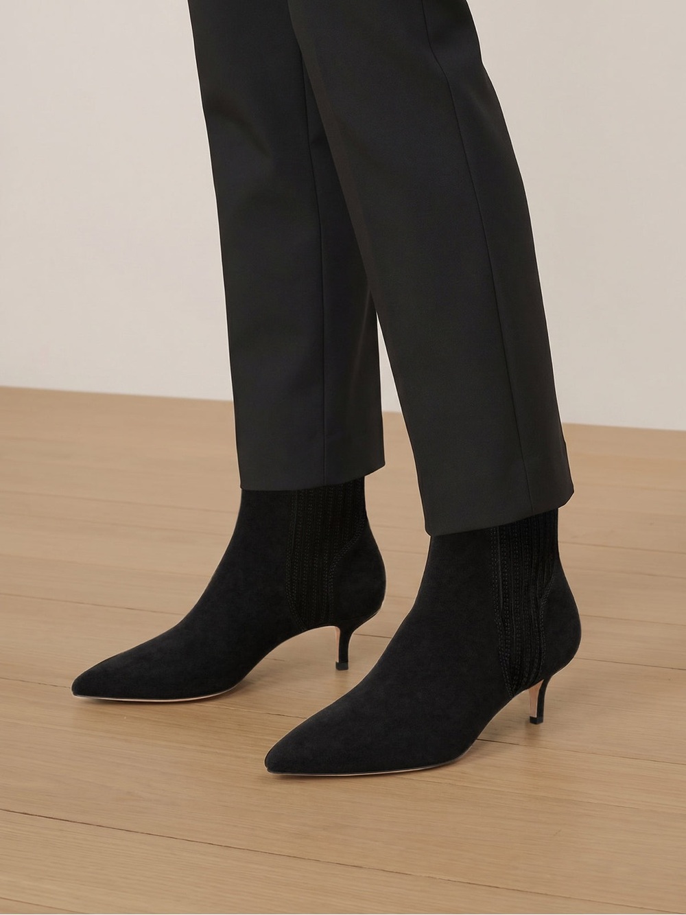 Veronica Beard Lisa 45 Kitten Heel Ankle Boot in Black NEW